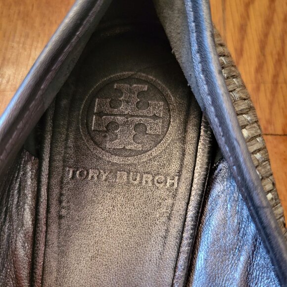 Tory Burch REVA Silver Gray Woven Raffia Ballet Flats 8 Shoes Logo Emblem - Picture 6 of 8